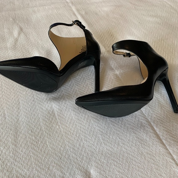 *Sold* Nine West High Heels, Black - Picture 8 of 10